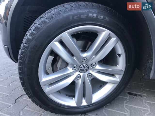 Чорний Фольксваген Туарег, об'ємом двигуна 2.97 л та пробігом 275 тис. км за 21300 $, фото 35 на Automoto.ua