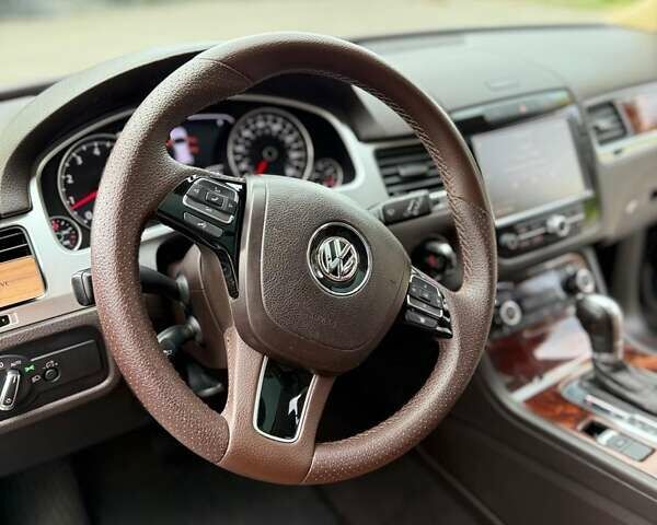 Черный Фольксваген Туарег, объемом двигателя 3.6 л и пробегом 290 тыс. км за 15200 $, фото 23 на Automoto.ua