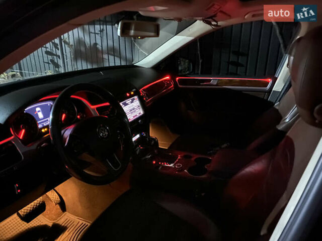 Чорний Фольксваген Туарег, об'ємом двигуна 3.6 л та пробігом 252 тис. км за 17800 $, фото 9 на Automoto.ua