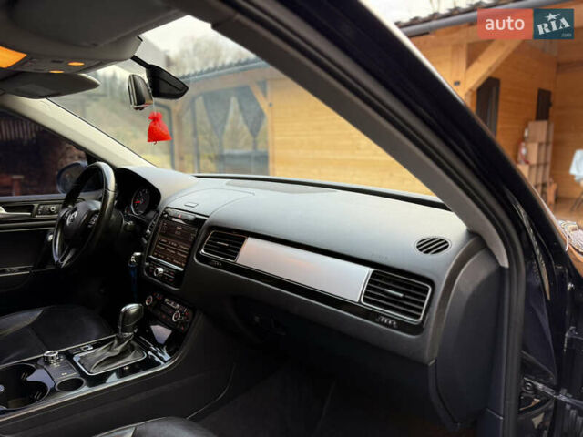 Черный Фольксваген Туарег, объемом двигателя 2.97 л и пробегом 278 тыс. км за 20000 $, фото 28 на Automoto.ua