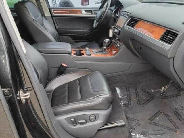 Черный Фольксваген Туарег, объемом двигателя 3 л и пробегом 236 тыс. км за 2700 $, фото 14 на Automoto.ua