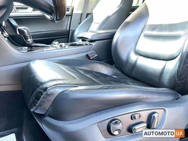 Черный Фольксваген Туарег, объемом двигателя 3 л и пробегом 235 тыс. км за 19999 $, фото 9 на Automoto.ua