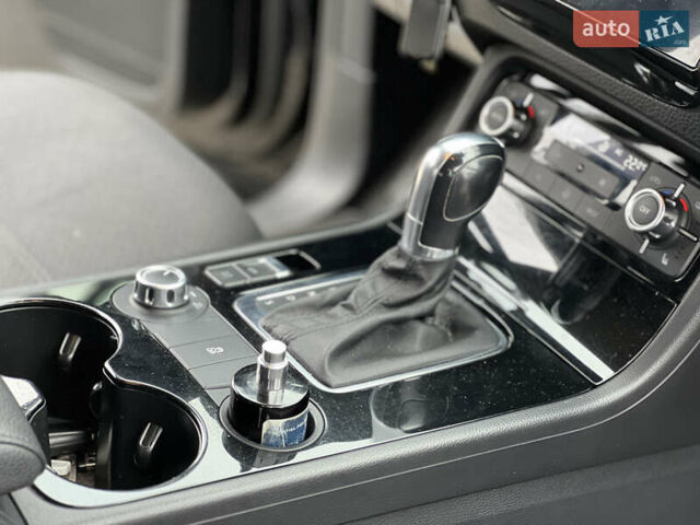 Черный Фольксваген Туарег, объемом двигателя 3 л и пробегом 159 тыс. км за 17500 $, фото 23 на Automoto.ua