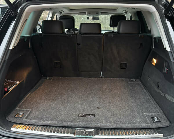 Черный Фольксваген Туарег, объемом двигателя 3 л и пробегом 216 тыс. км за 19500 $, фото 22 на Automoto.ua