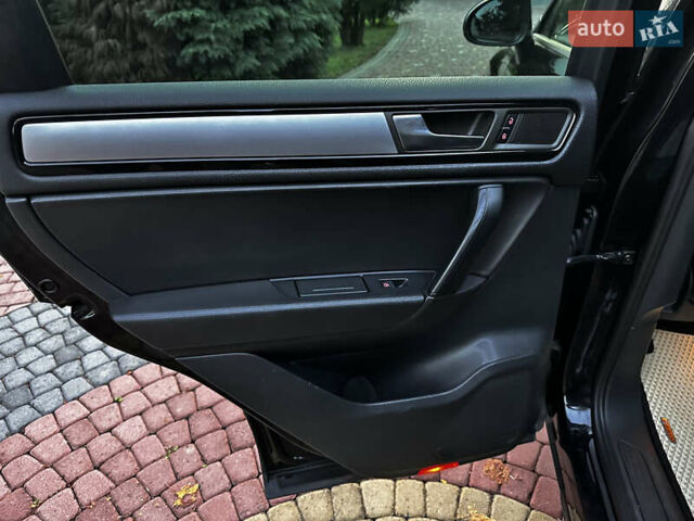 Черный Фольксваген Туарег, объемом двигателя 3 л и пробегом 310 тыс. км за 16500 $, фото 11 на Automoto.ua