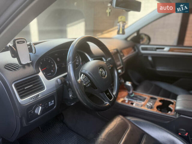 Черный Фольксваген Туарег, объемом двигателя 2.97 л и пробегом 280 тыс. км за 17500 $, фото 14 на Automoto.ua