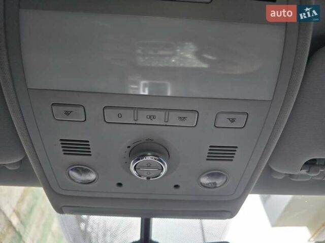 Чорний Фольксваген Туарег, об'ємом двигуна 3 л та пробігом 180 тис. км за 15499 $, фото 40 на Automoto.ua