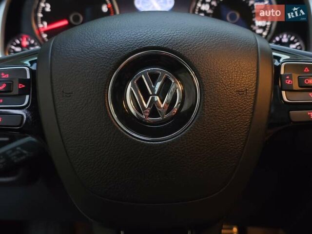 Черный Фольксваген Туарег, объемом двигателя 3 л и пробегом 180 тыс. км за 14499 $, фото 43 на Automoto.ua