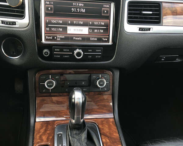 Черный Фольксваген Туарег, объемом двигателя 2.97 л и пробегом 332 тыс. км за 16900 $, фото 15 на Automoto.ua