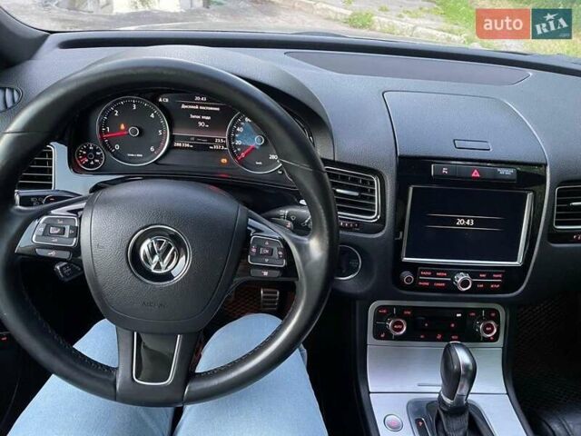 Чорний Фольксваген Туарег, об'ємом двигуна 2.97 л та пробігом 288 тис. км за 22450 $, фото 8 на Automoto.ua