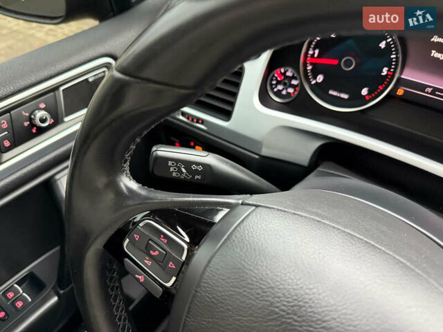 Чорний Фольксваген Туарег, об'ємом двигуна 2.97 л та пробігом 230 тис. км за 19999 $, фото 16 на Automoto.ua