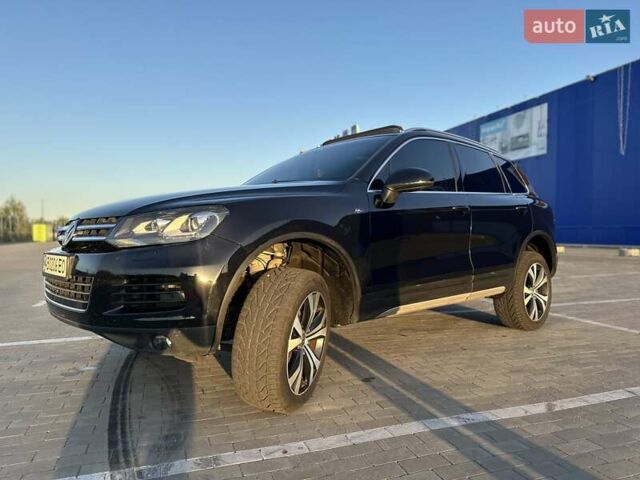 Черный Фольксваген Туарег, объемом двигателя 4.13 л и пробегом 260 тыс. км за 19400 $, фото 27 на Automoto.ua