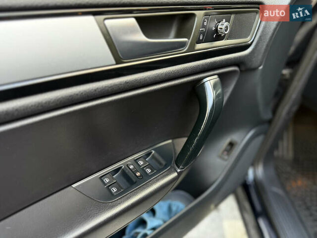 Черный Фольксваген Туарег, объемом двигателя 2.97 л и пробегом 278 тыс. км за 20000 $, фото 44 на Automoto.ua