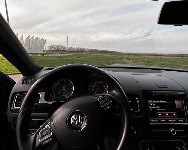 Чорний Фольксваген Туарег, об'ємом двигуна 2.97 л та пробігом 318 тис. км за 18500 $, фото 11 на Automoto.ua