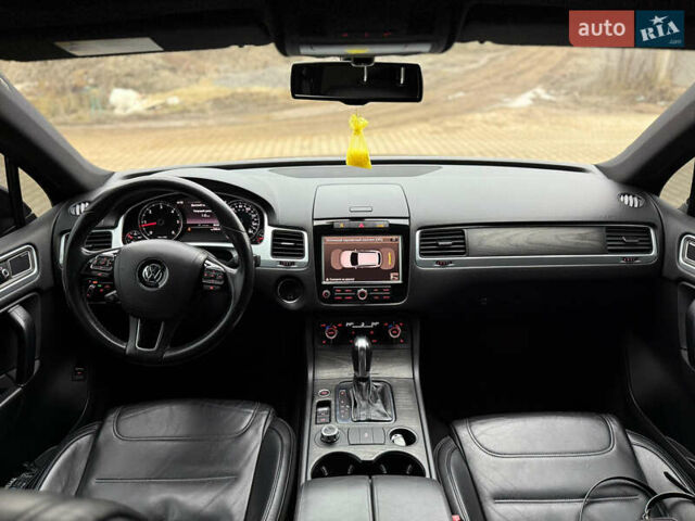 Чорний Фольксваген Туарег, об'ємом двигуна 2.97 л та пробігом 230 тис. км за 19999 $, фото 2 на Automoto.ua
