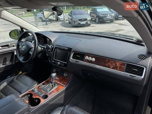 Черный Фольксваген Туарег, объемом двигателя 2.97 л и пробегом 349 тыс. км за 16500 $, фото 36 на Automoto.ua