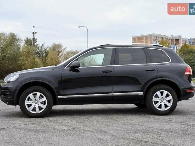 Черный Фольксваген Туарег, объемом двигателя 2.97 л и пробегом 275 тыс. км за 22000 $, фото 4 на Automoto.ua