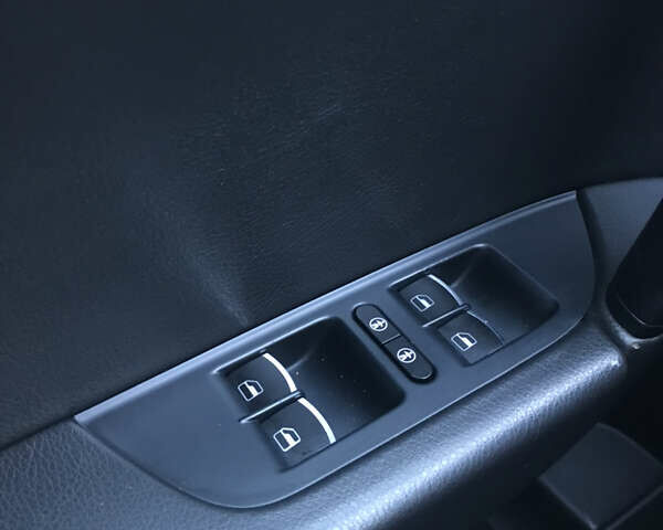 Чорний Фольксваген Туарег, об'ємом двигуна 2.97 л та пробігом 275 тис. км за 21300 $, фото 32 на Automoto.ua