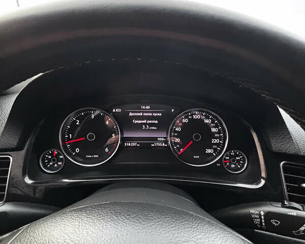 Чорний Фольксваген Туарег, об'ємом двигуна 2.97 л та пробігом 318 тис. км за 18500 $, фото 21 на Automoto.ua