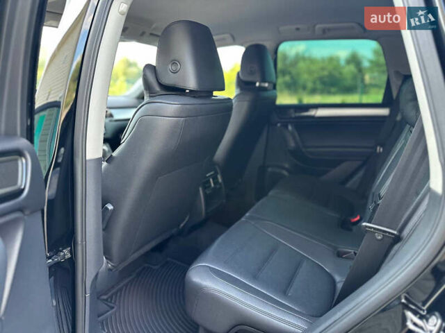 Чорний Фольксваген Туарег, об'ємом двигуна 2.97 л та пробігом 204 тис. км за 16500 $, фото 42 на Automoto.ua