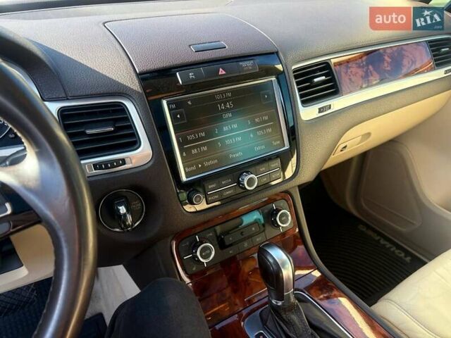 Черный Фольксваген Туарег, объемом двигателя 2.97 л и пробегом 267 тыс. км за 16000 $, фото 11 на Automoto.ua