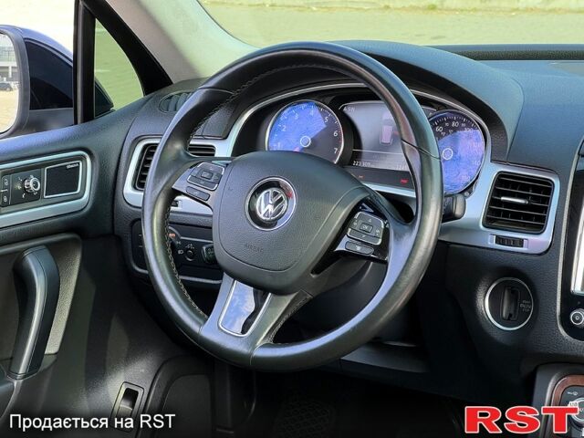 Чорний Фольксваген Туарег, об'ємом двигуна 3.6 л та пробігом 225 тис. км за 16900 $, фото 4 на Automoto.ua