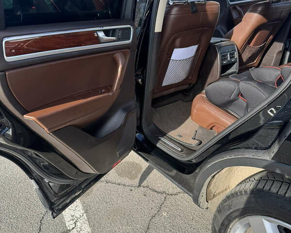 Чорний Фольксваген Туарег, об'ємом двигуна 3.6 л та пробігом 252 тис. км за 17800 $, фото 5 на Automoto.ua