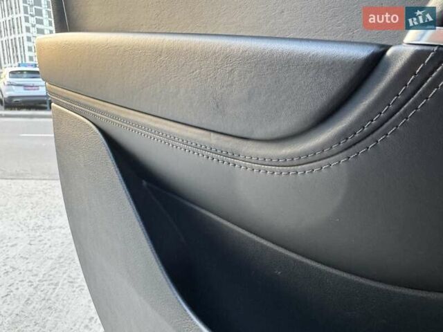 Чорний Фольксваген Туарег, об'ємом двигуна 3 л та пробігом 236 тис. км за 20750 $, фото 24 на Automoto.ua