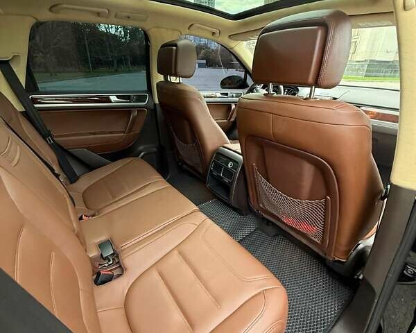 Черный Фольксваген Туарег, объемом двигателя 3.6 л и пробегом 290 тыс. км за 15200 $, фото 20 на Automoto.ua