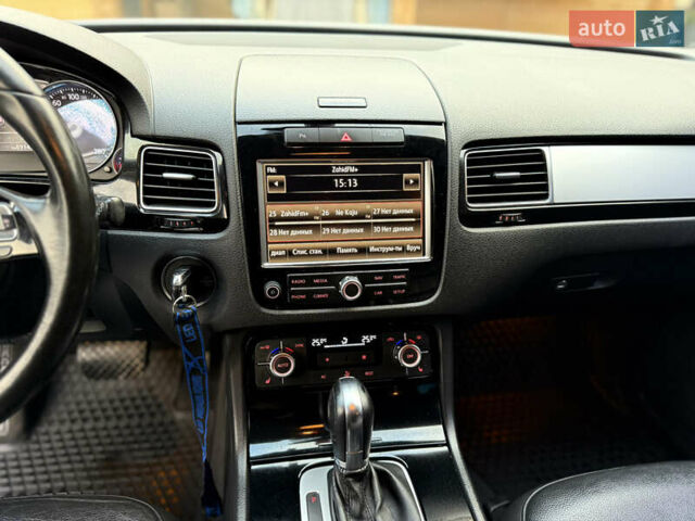 Черный Фольксваген Туарег, объемом двигателя 2.97 л и пробегом 278 тыс. км за 20000 $, фото 39 на Automoto.ua