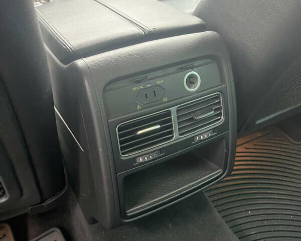 Черный Фольксваген Туарег, объемом двигателя 2.97 л и пробегом 350 тыс. км за 15799 $, фото 8 на Automoto.ua