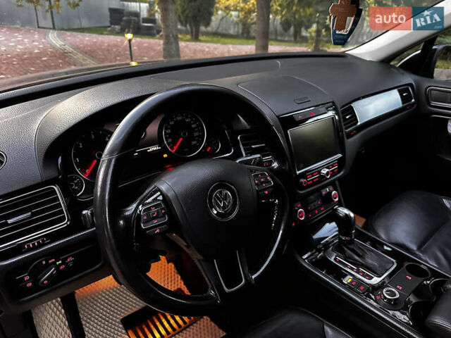 Черный Фольксваген Туарег, объемом двигателя 3 л и пробегом 310 тыс. км за 16500 $, фото 9 на Automoto.ua