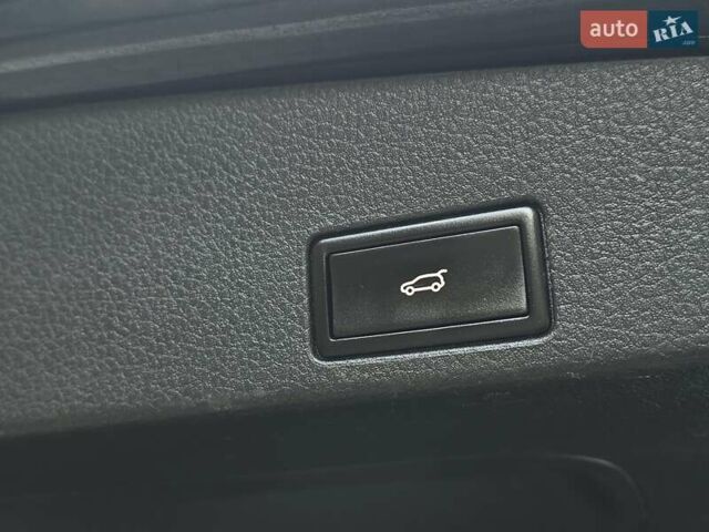 Чорний Фольксваген Туарег, об'ємом двигуна 3 л та пробігом 180 тис. км за 15499 $, фото 55 на Automoto.ua