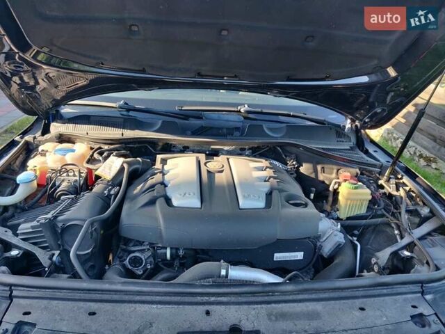 Черный Фольксваген Туарег, объемом двигателя 2.97 л и пробегом 214 тыс. км за 16600 $, фото 6 на Automoto.ua