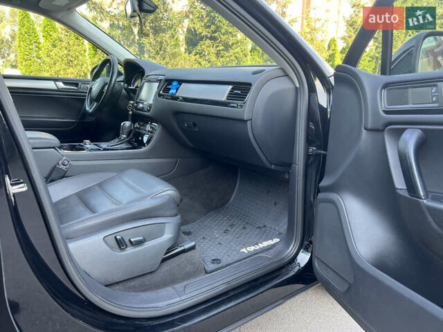 Черный Фольксваген Туарег, объемом двигателя 2.97 л и пробегом 315 тыс. км за 17800 $, фото 6 на Automoto.ua