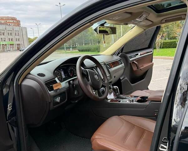 Черный Фольксваген Туарег, объемом двигателя 3.6 л и пробегом 290 тыс. км за 15200 $, фото 31 на Automoto.ua