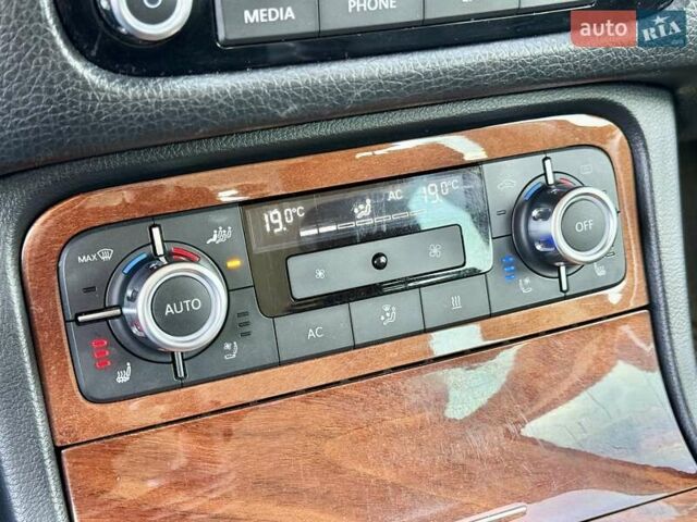 Черный Фольксваген Туарег, объемом двигателя 2.97 л и пробегом 288 тыс. км за 14500 $, фото 15 на Automoto.ua