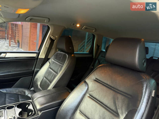 Черный Фольксваген Туарег, объемом двигателя 2.97 л и пробегом 278 тыс. км за 20000 $, фото 46 на Automoto.ua