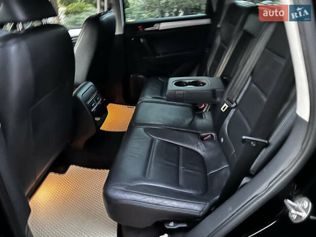 Черный Фольксваген Туарег, объемом двигателя 3 л и пробегом 310 тыс. км за 16500 $, фото 13 на Automoto.ua