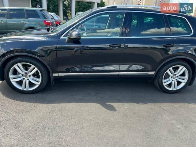 Чорний Фольксваген Туарег, об'ємом двигуна 2.97 л та пробігом 276 тис. км за 15000 $, фото 21 на Automoto.ua