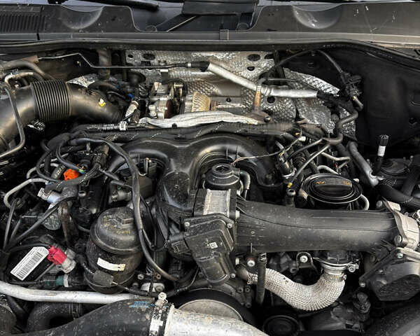 Чорний Фольксваген Туарег, об'ємом двигуна 2.97 л та пробігом 318 тис. км за 18500 $, фото 20 на Automoto.ua