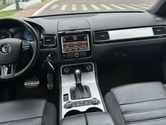 Черный Фольксваген Туарег, объемом двигателя 3 л и пробегом 310 тыс. км за 19500 $, фото 8 на Automoto.ua