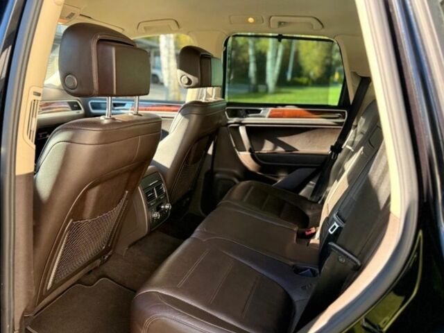 Черный Фольксваген Туарег, объемом двигателя 0 л и пробегом 270 тыс. км за 6500 $, фото 7 на Automoto.ua