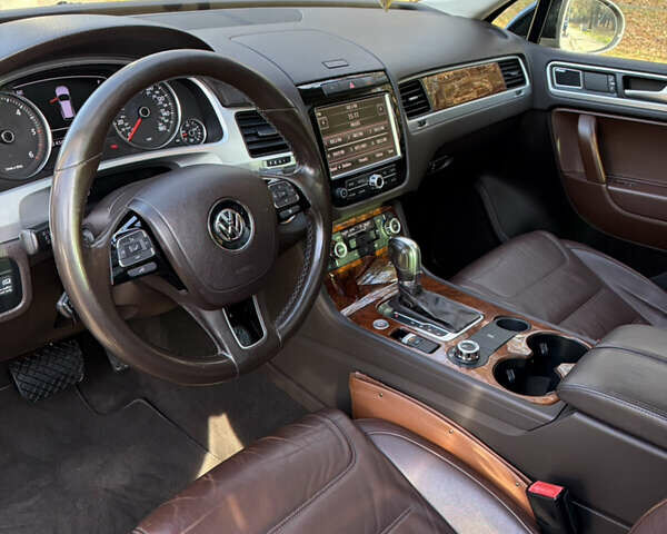 Чорний Фольксваген Туарег, об'ємом двигуна 2.97 л та пробігом 222 тис. км за 20000 $, фото 14 на Automoto.ua