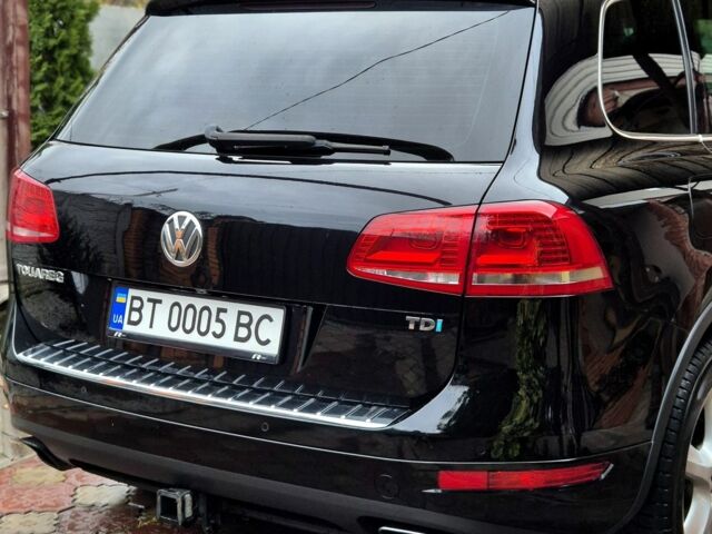 Черный Фольксваген Туарег, объемом двигателя 3 л и пробегом 250 тыс. км за 17300 $, фото 2 на Automoto.ua