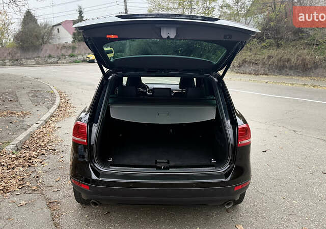 Черный Фольксваген Туарег, объемом двигателя 3 л и пробегом 220 тыс. км за 19700 $, фото 12 на Automoto.ua