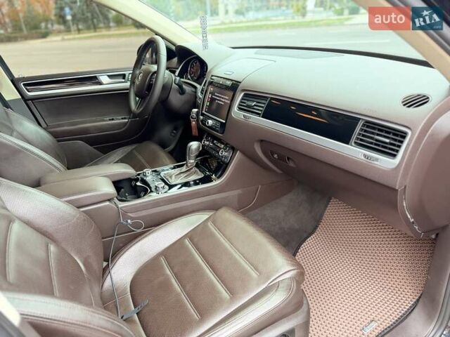 Чорний Фольксваген Туарег, об'ємом двигуна 2.97 л та пробігом 283 тис. км за 18500 $, фото 13 на Automoto.ua