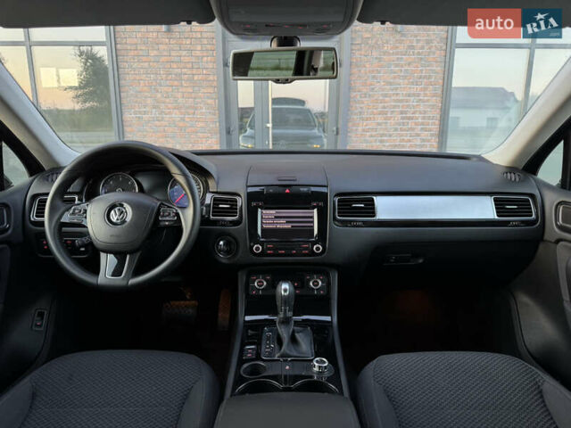 Чорний Фольксваген Туарег, об'ємом двигуна 2.97 л та пробігом 280 тис. км за 14999 $, фото 19 на Automoto.ua