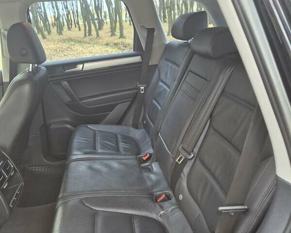 Чорний Фольксваген Туарег, об'ємом двигуна 2.97 л та пробігом 197 тис. км за 18500 $, фото 12 на Automoto.ua