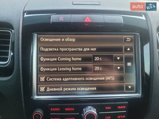 Чорний Фольксваген Туарег, об'ємом двигуна 2.97 л та пробігом 402 тис. км за 20000 $, фото 42 на Automoto.ua